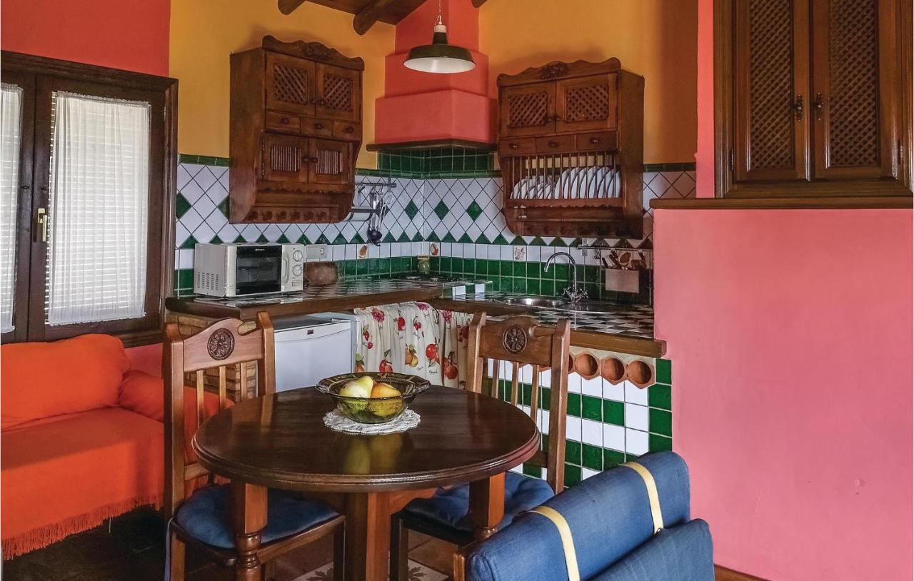 Nice Home In Benalauria With Kitchenette Eksteriør billede