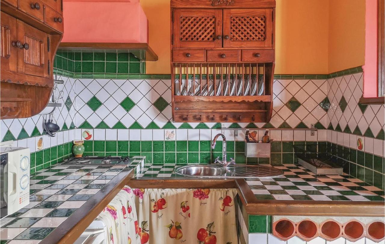 Nice Home In Benalauria With Kitchenette Eksteriør billede